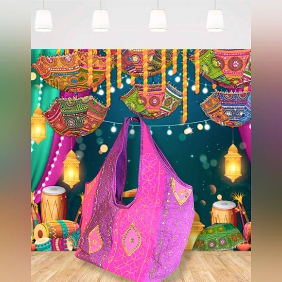 UNIQUE HAND MADE HOBO BOHO PINK AND PURPLE SEQUINS ACCENT TOTE MINT CONDITION - Picture 1 of 13